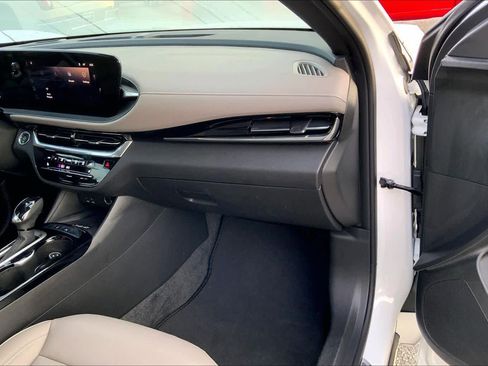 Used 2024 Buick Envista Avenir image 21