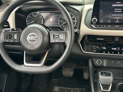 Used 2021 Nissan Rogue SV image 14