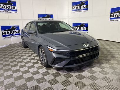 Used 2025 Hyundai Elantra SEL