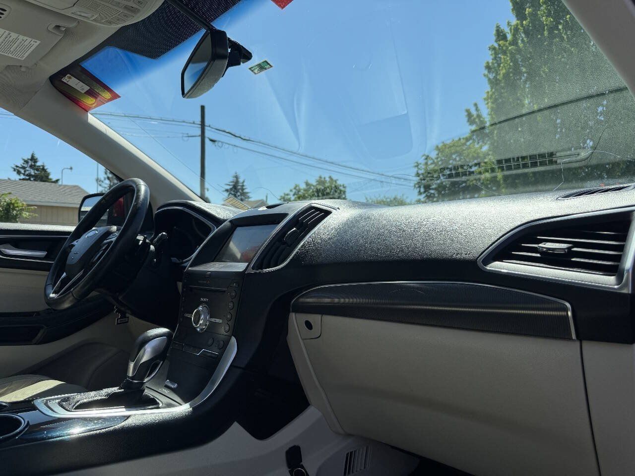 Used 2018 Ford Fusion SE FWD image 3