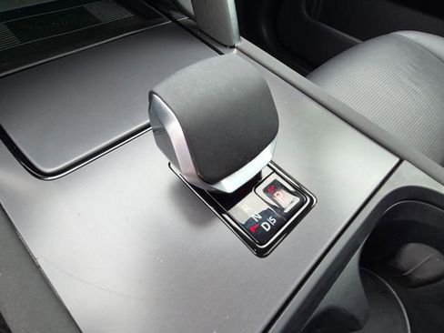 Used 2025 Land Rover Discovery Sport S AWD/4WD image 22