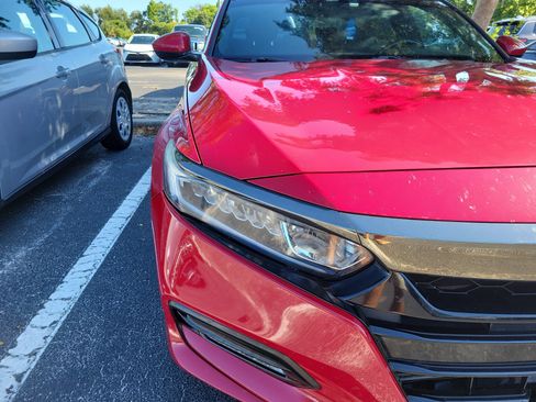 Used 2018 Honda Accord Sport image 7
