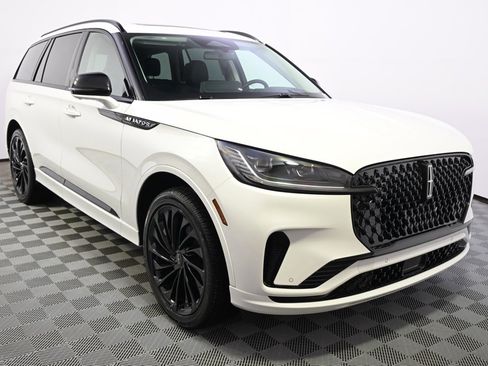 New 2026 Lincoln Aviator Reserve image 8