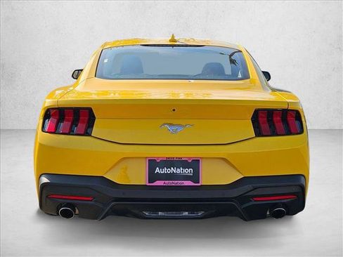 Used 2024 Ford Mustang Coupe image 7