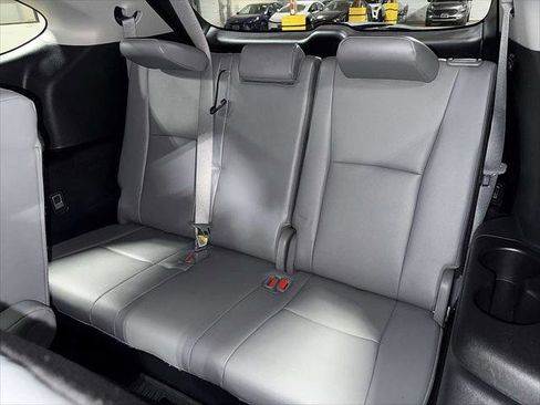 Certified 2021 Toyota Highlander XLE image 18