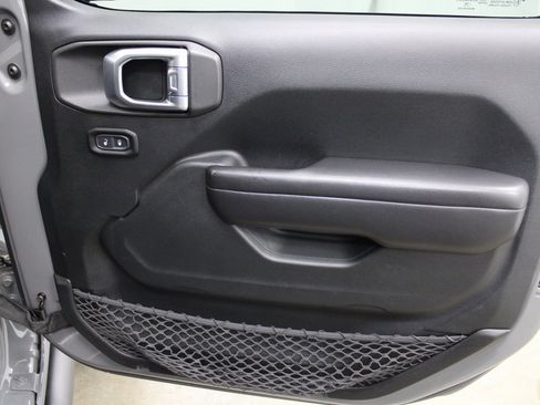 Used 2019 Jeep Wrangler Unlimited Rubicon image 29