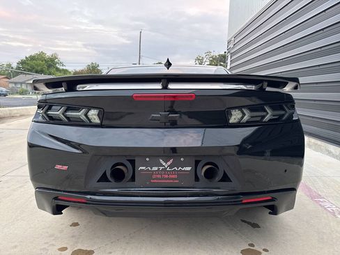 Used 2018 Chevrolet Camaro SS image 15