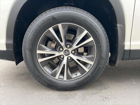 Certified 2019 Toyota Highlander Plus image 25