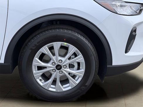 New 2026 Ford Escape Active image 38