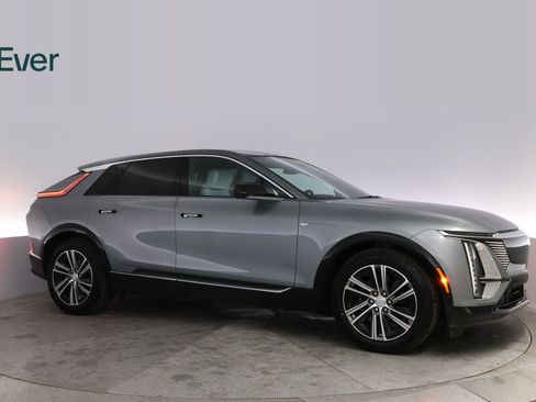 Used 2024 Cadillac Lyriq Luxury RWD image 14