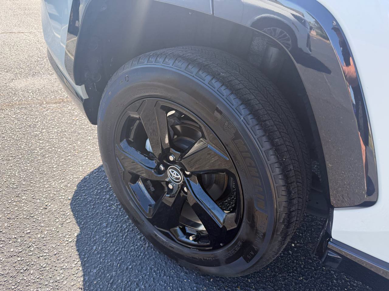 Used 2021 Toyota RAV4 XSE AWD/4WD image 31