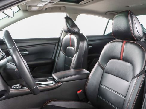 Used 2023 Nissan Sentra SR w/ SR Premium Package FWD image 26