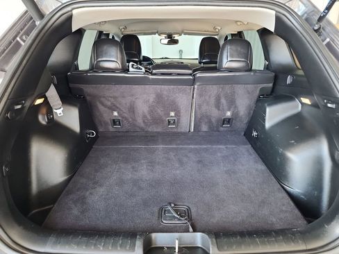 Used 2019 Jeep Cherokee Limited FWD image 41