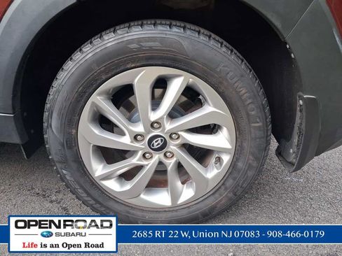 Used 2017 Hyundai Tucson SE w/ SE Popular Package 02 AWD/4WD image 11