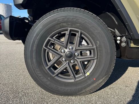 New 2026 Jeep Gladiator Sport AWD/4WD image 9