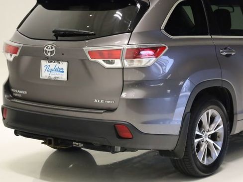 Used 2014 Toyota Highlander XLE AWD/4WD image 6