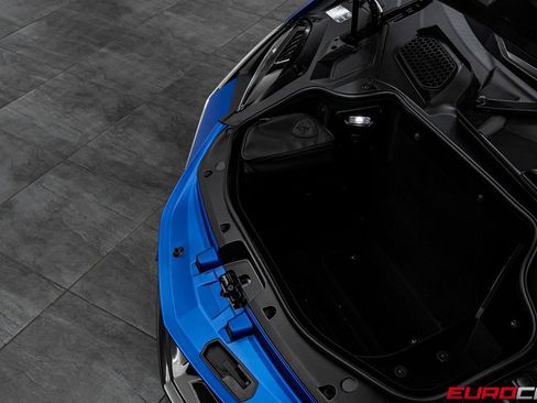 Used 2025 Lamborghini Revuelto AWD/4WD image 12