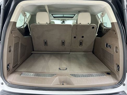 Used 2021 GMC Yukon XL Denali w/ Denali Premium Package image 24