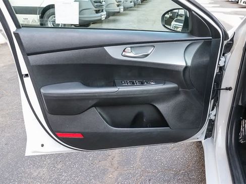 Used 2023 Kia Forte LXS w/ LXS Technology Package image 22