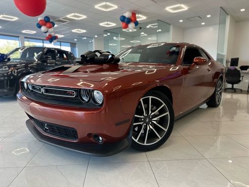 Used 2021 Dodge Challenger R/T w/ Plus Package image 1