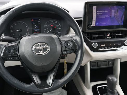 Used 2024 Toyota Corolla Cross L AWD/4WD image 16