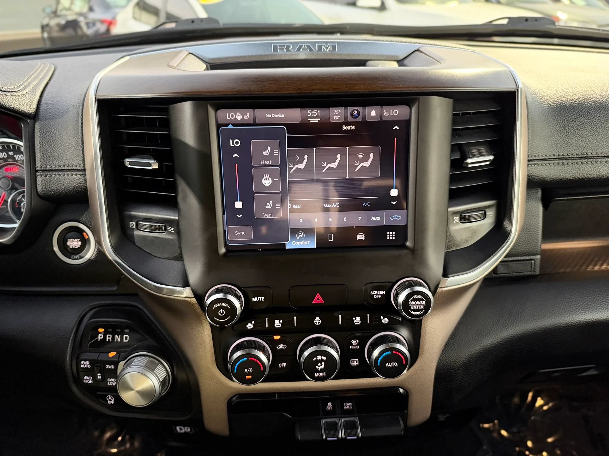 Used 2022 RAM 1500 Laramie AWD/4WD image 35
