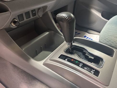 Used 2011 Toyota Tacoma 4x4 Access Cab V6 w/ SR5 Pkg #2 image 23