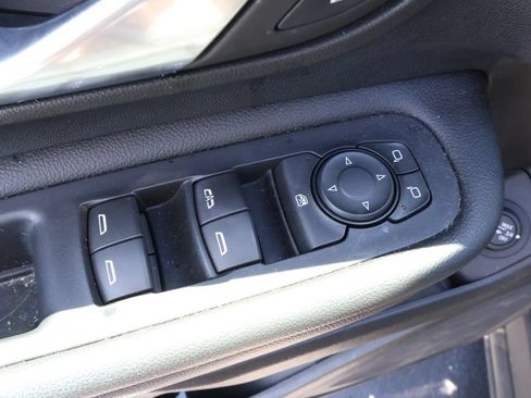 Used 2023 GMC Terrain SLE w/ Driver Convenience Package FWD image 12