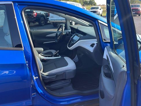 Used 2020 Chevrolet Bolt LT FWD image 23