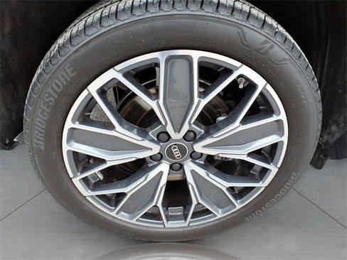 Used 2025 Audi Q5 Premium Plus w/ Premium Plus image 7