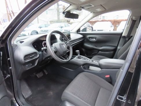 Certified 2024 Honda HR-V LX image 2