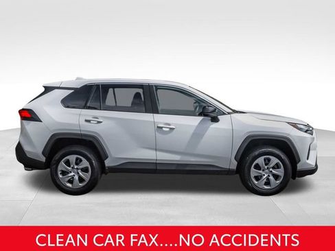 Used 2023 Toyota RAV4 LE FWD image 5
