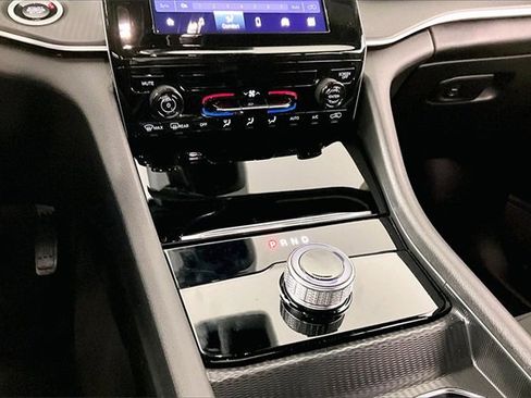 New 2025 Jeep Grand Cherokee L Laredo image 7