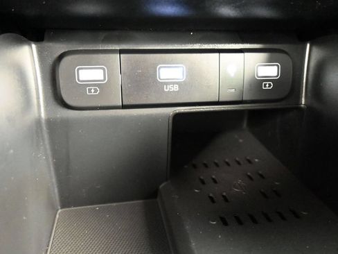 Used 2023 Kia Sorento EX w/ Panoramic Sunroof Package FWD image 15
