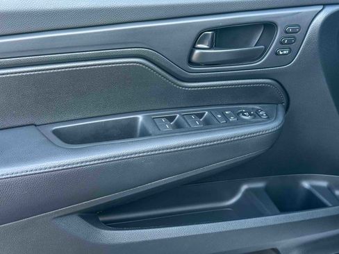 Certified 2024 Honda Odyssey Sport image 16