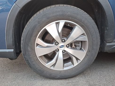 Used 2019 Subaru Ascent Premium w/ Popular Package #4 AWD/4WD image 4