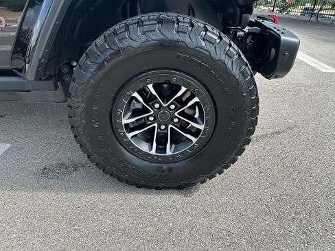 Used 2026 Jeep Wrangler Unlimited Rubicon AWD/4WD image 27