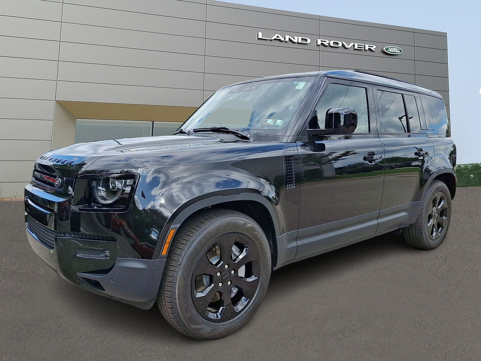New 2026 Land Rover Defender 110 S AWD/4WD image 1