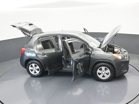 Used 2019 Chevrolet Trax LS w/ Tint and Cruise Package image 66