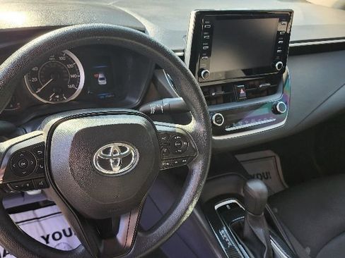 Used 2020 Toyota Corolla LE image 10