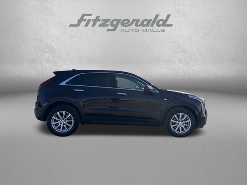 Used 2021 Cadillac XT4 Luxury w/ Cold Weather Package image 4