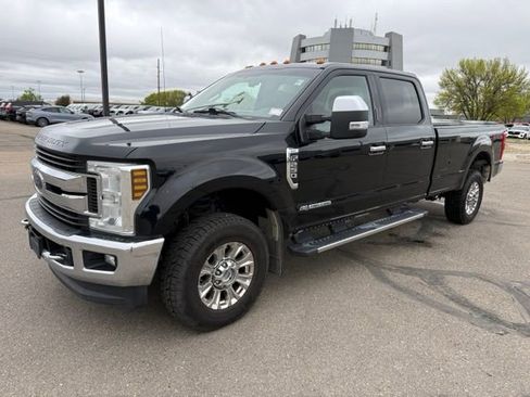 Used 2018 Ford F250 XLT w/ XLT Premium Package AWD/4WD image 6