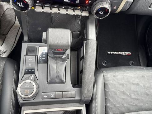 Used 2024 Toyota Tacoma TRD Sport w/ TRD Sport Premium Package image 34