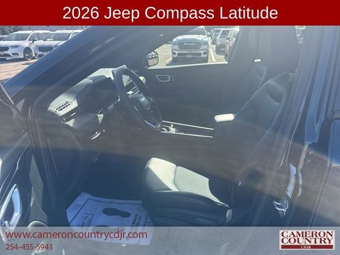 New 2026 Jeep Compass Latitude image 14