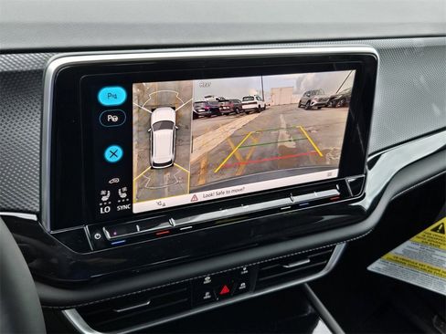 New 2026 Volkswagen Atlas Cross Sport SEL Premium R-Line image 10