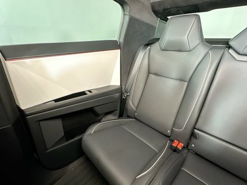 Used 2024 Tesla Cybertruck AWD Crew Cab image 11