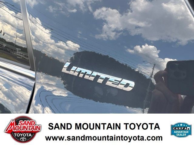 Used 2024 Toyota 4Runner Limited RWD image 8
