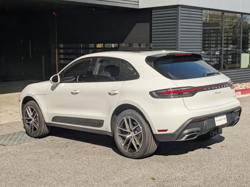 Certified 2026 Porsche Macan AWD/4WD image 3