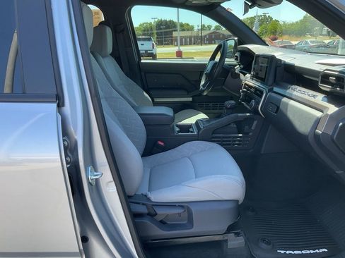 Used 2024 Toyota Tacoma SR5 RWD image 19