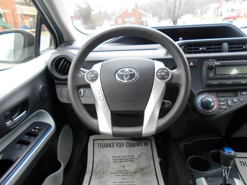Used 2013 Toyota Prius C Two image 11